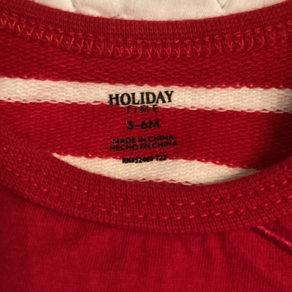 Infant’s Christmas onesie - Picture 5 of 6